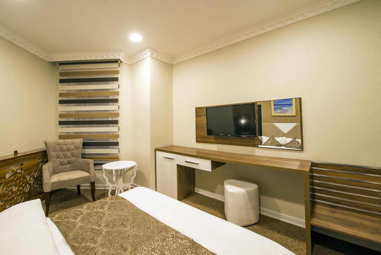 Kars-I Si̇Ri̇N Otel ภายนอก รูปภาพ